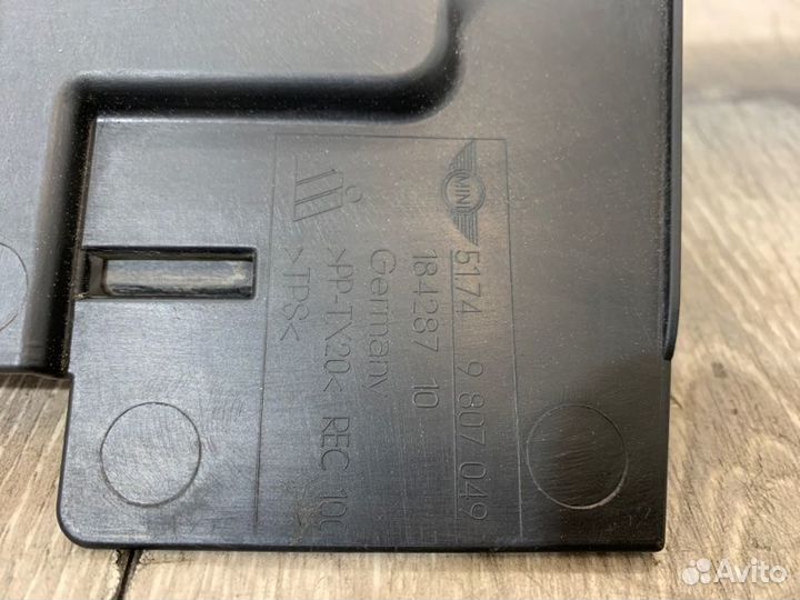 Воздуховод радиатора левый Mini Cooper One