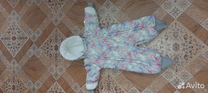Зимний комбинезон для девочки