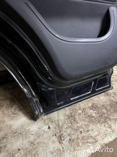 Дверь задняя левая Land Rover Range Rover L320