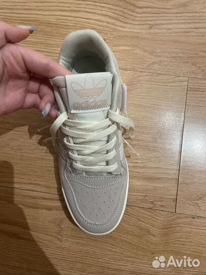 Кроссовки женские adidas forum 84 low off