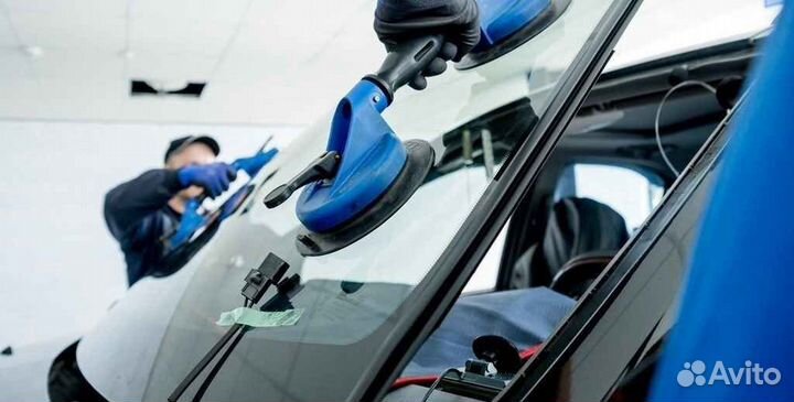 Лобовое стекло на Volkswagen Golf 6