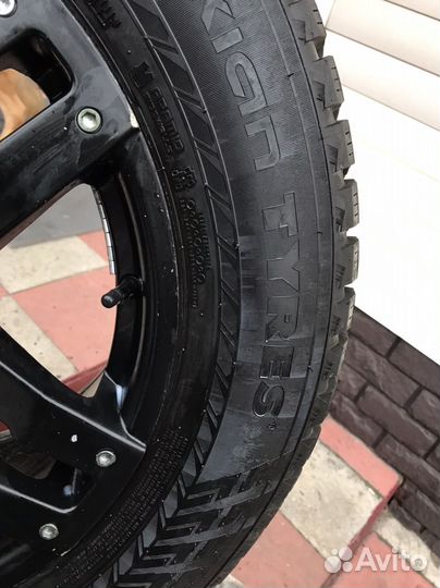 Nokian Tyres Hakkapeliitta 10p SUV 245/60 R18