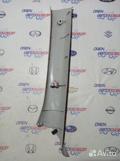 Обшивка стойки кузова передняя правая Subaru