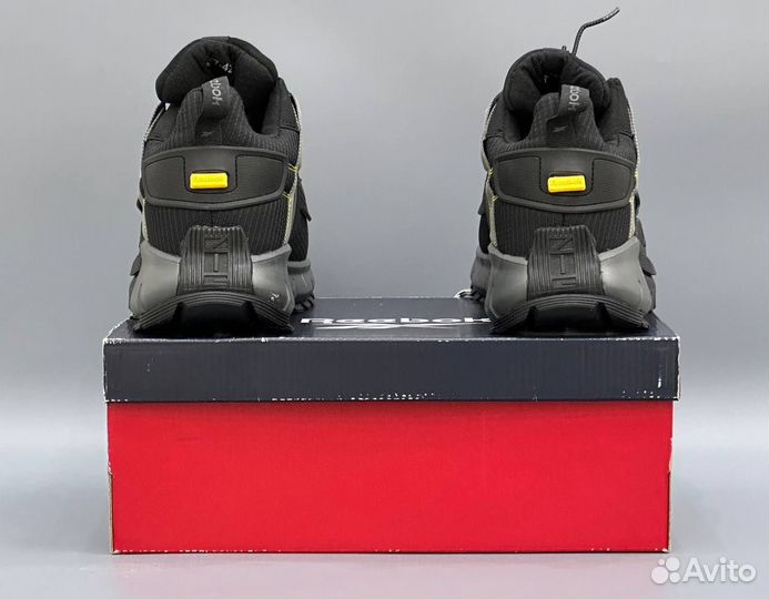 Кроссовки зимние Reebok с мехом