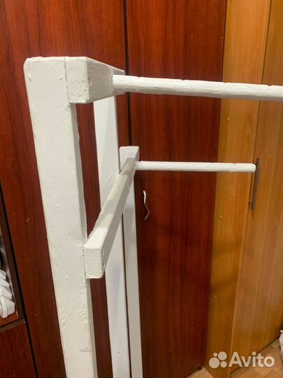 Вешалка для одежды напольная деревянная