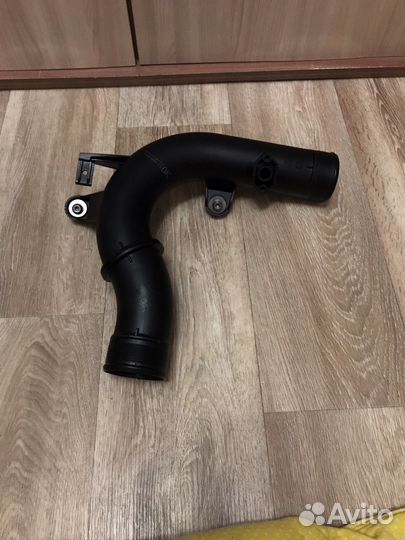 Патрубок интеркулера VAG 6C0145770A