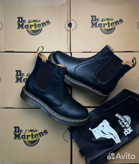 Dr. Martens челси