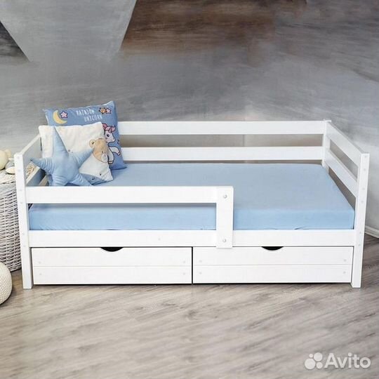 Кроватка из натурального дерева софа детская с бор