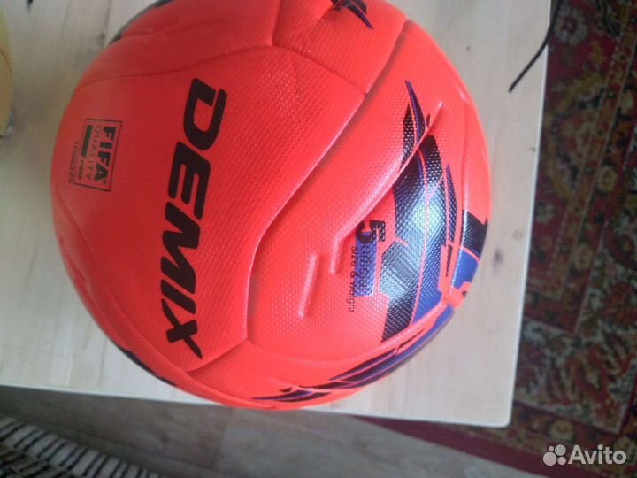 Футбольный мяч adidas jabulani