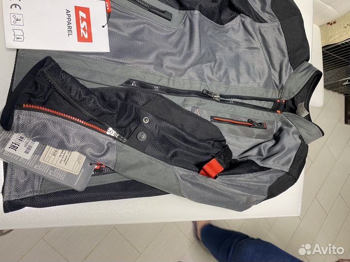 Мотокуртка женская