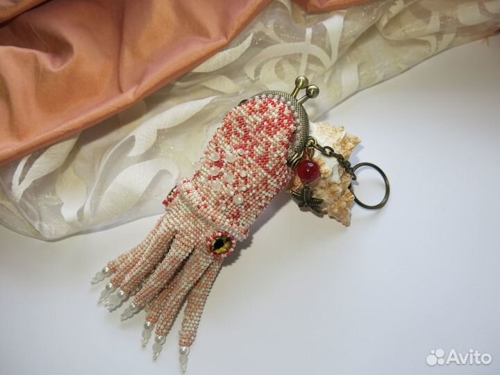 Брелок-монетница Кальмар лососевого цвета