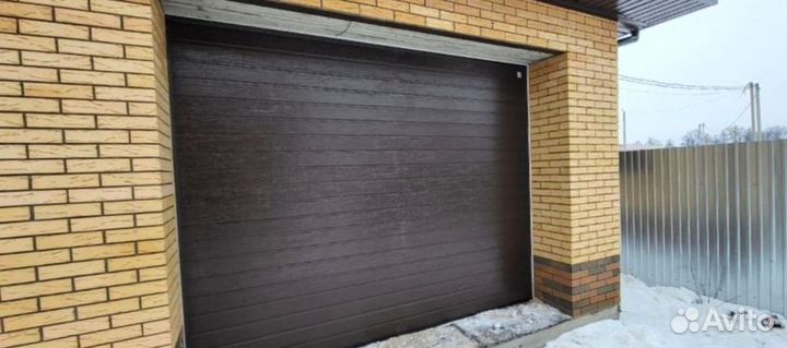 Секционные ворота