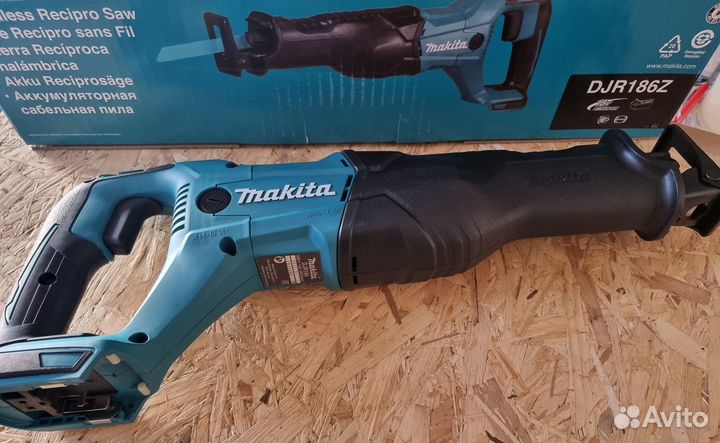 Аккумуляторная сабельная пила Makita DJR186Z