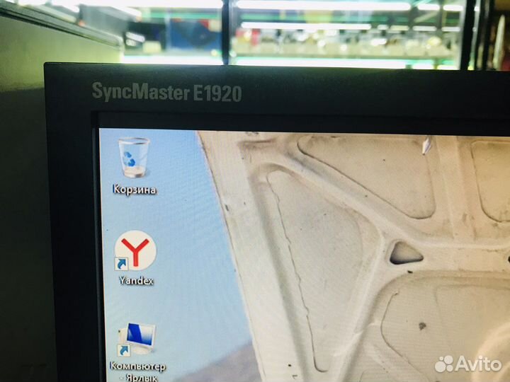 Б.809 Монитор Samsung E1920Nw