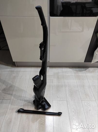 Вертикальный беспроводной пылесос