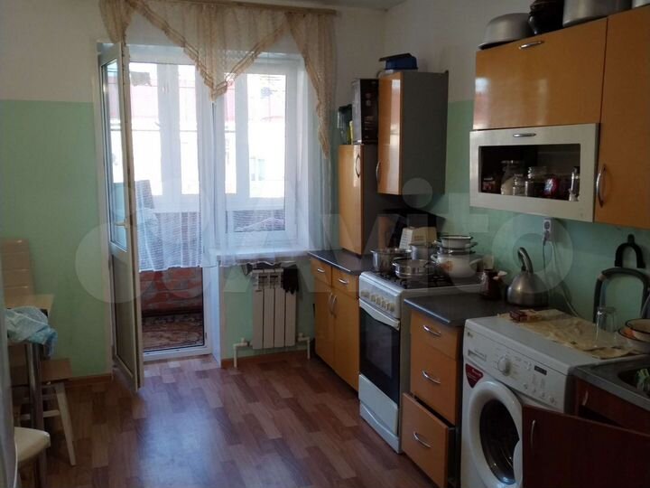 2-к. квартира, 58 м², 3/3 эт.
