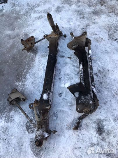 Балка подвески передняя Hyundai Starex H1