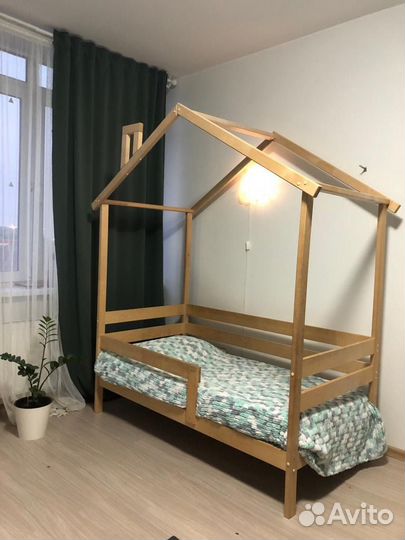 Детская кровать домик