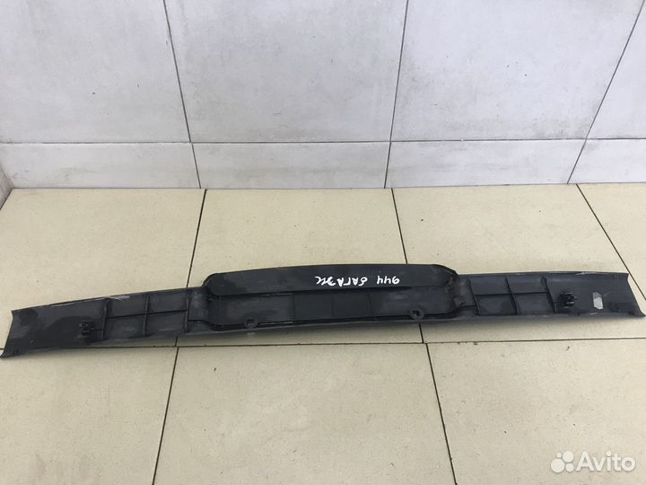 Обшивка двери багажника Almera Tino 2000-2006