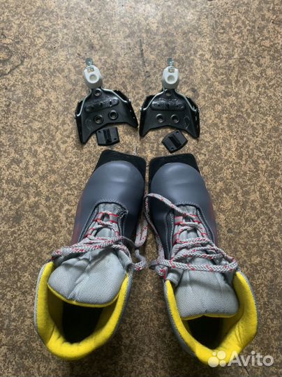 Лыжные ботинки р40 и крепления