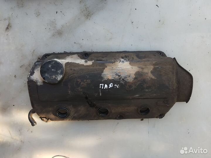 Клапанная крышка Митсубиси Паджеро 6g72