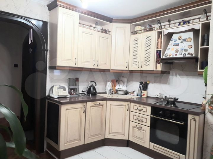 4-к. квартира, 114 м², 3/16 эт.