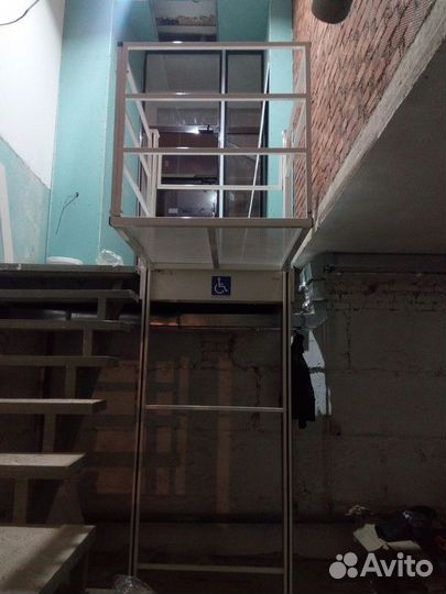 Вертикальный подъемник для инвалидов пту-001Б