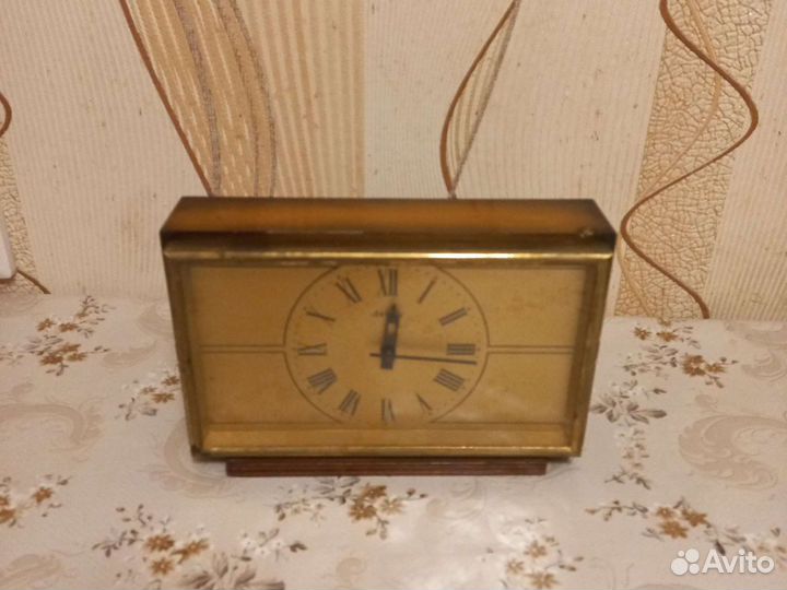 Часы судовые, настенные, настольные, каминные