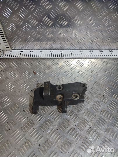 Кронштейн генератора Mercedes-Benz A9061500770