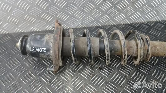 Стойка задняя левая toyota prius XW20 (ZDN32SJ01)