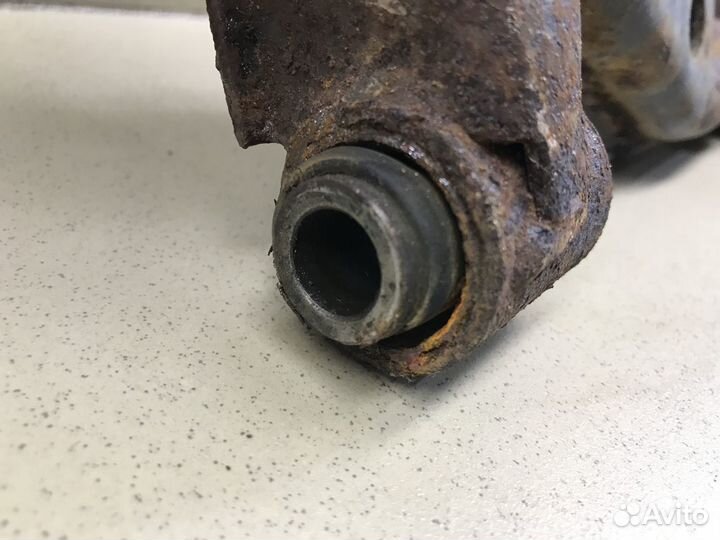 Рычаг передний правый Almera N16 2000-2006