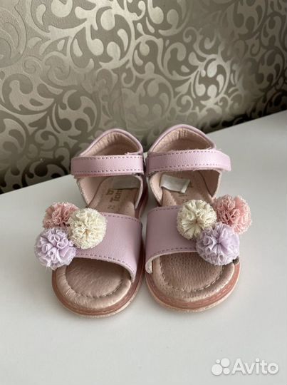 Сандали для девочки