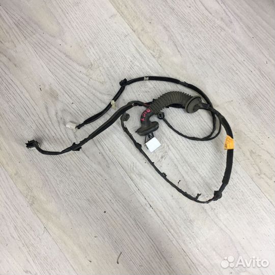 Проводка двери коса Kia RIO 3 Прав