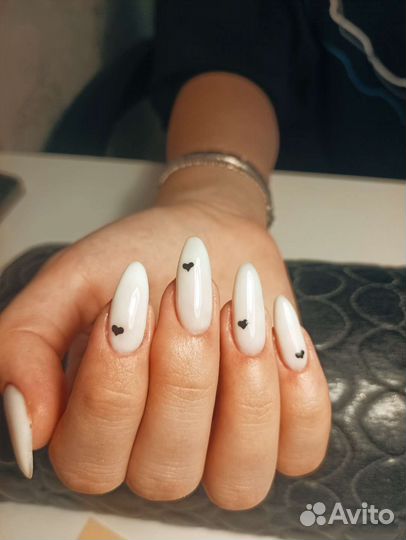 Маникюр и педикюр. Бровист