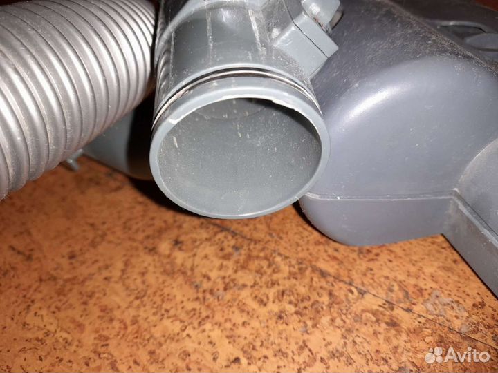 Шланг и щетка для пылесоса bork