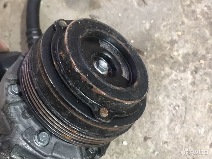 Компрессор кондиционера bmw