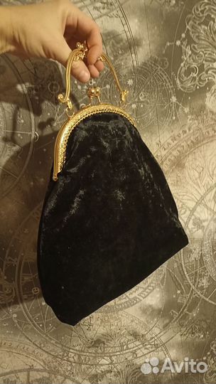 Черная бархатная сумка с фермуаром