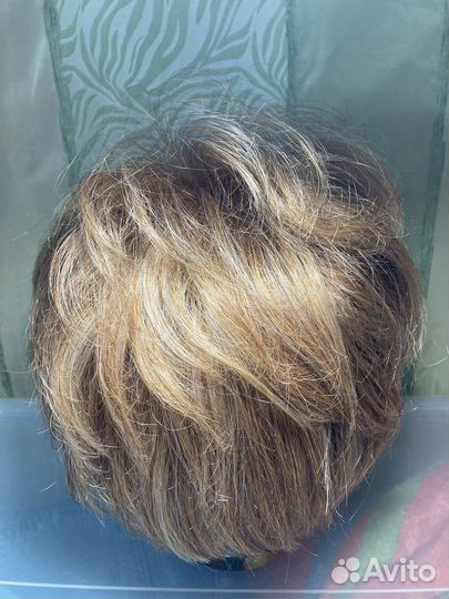 Парики женские