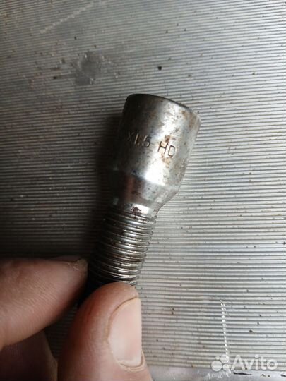 Болты на volkswagen polo