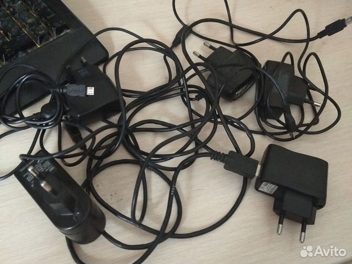 Зарядки (адаптеры) - мини и микро USB и др