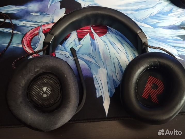 Наушники JBL Quantum 600