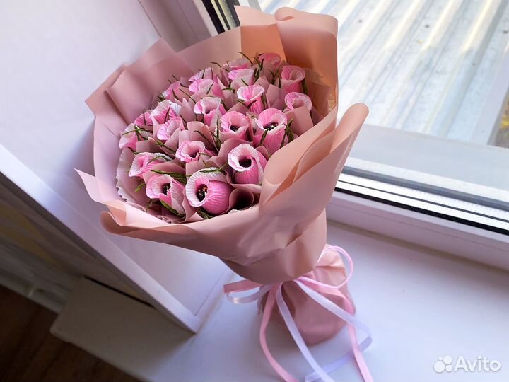 Нежный сладкий букет из бутонов роз