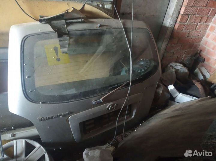 Дверь заднюю Хундай терраган