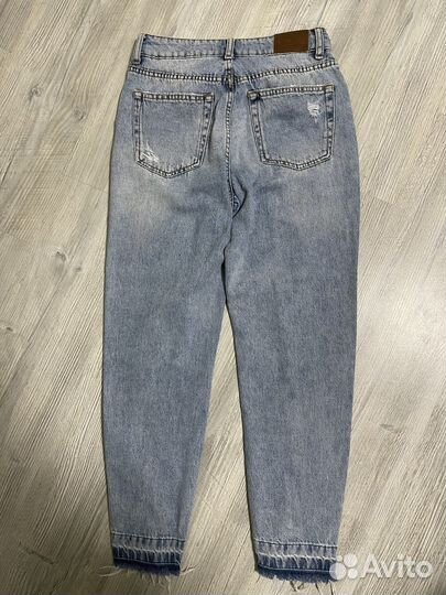 Джинсы bershka mom 34