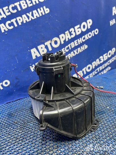 Моторчик печки Opel Astra Gtc купе Z18XER 2008