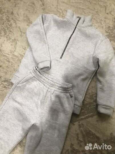 Спортивный костюм женский