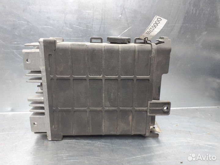 Блок управления двигателем Audi 100/200 44