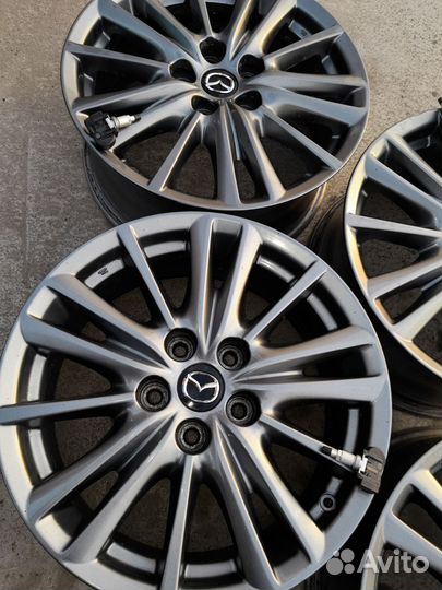 Литые диски на Мазда cx 5 d-17 5/114,3 et45 цо67,1