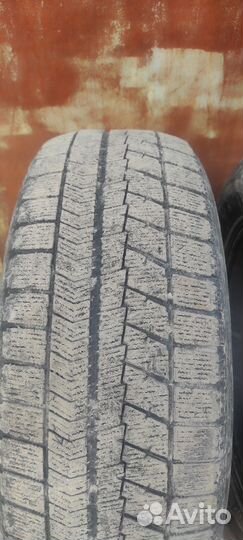 Bridgestone Blizzak VRX 215/60 R16
