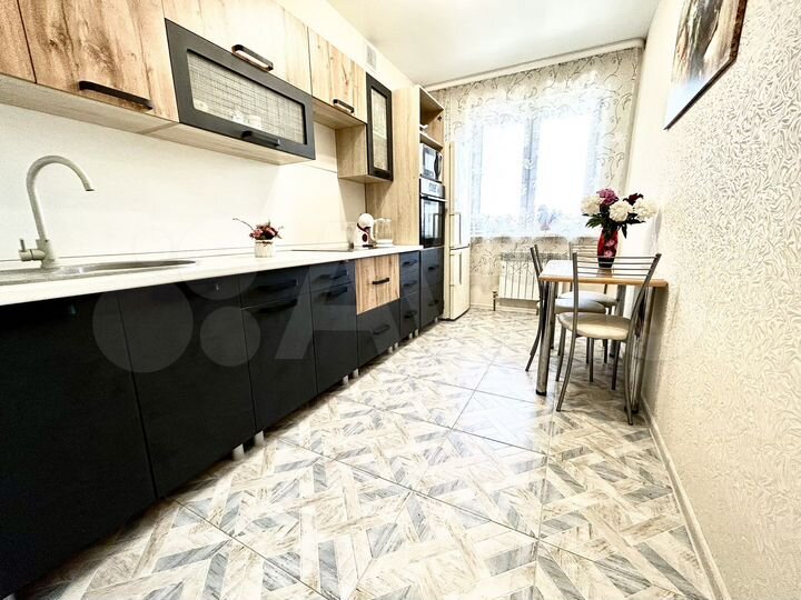 2-к. квартира, 57 м², 4/16 эт.